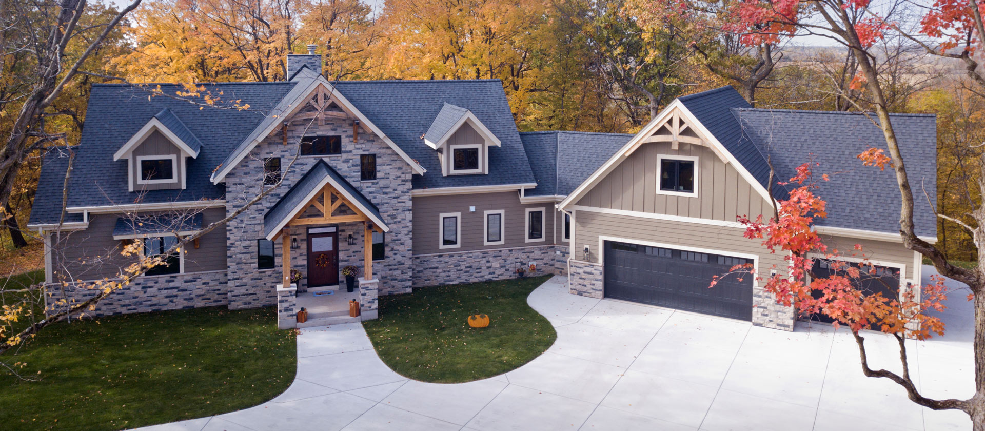 Reclaimed Timber Wisconsin Home | Custom Timber Frames